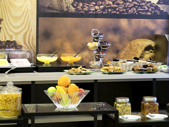 Start your day in the Enterprise Hotel London Breakfast Room