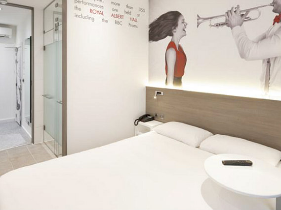 A double room at Enterprise Hotel London