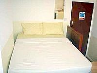 A Double room at The Pay and Sleep