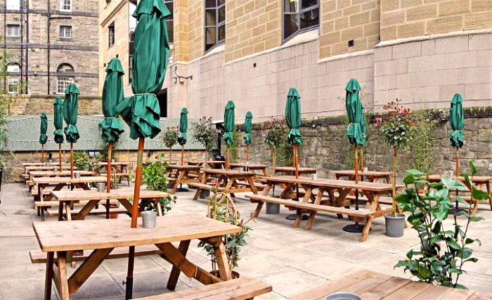 A place to eat at Cowgate Tourist Hostel