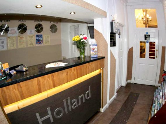 La réception de Holland Court Hotel