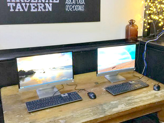 Stay in touch online with modern computers and LCD screens at Arsenal Tavern Backpackers Hostel