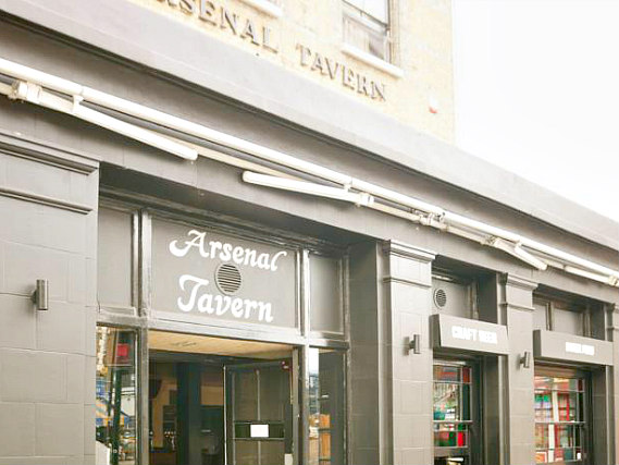 The Arsenal Tavern Backpackers Hostel's welcoming entrance