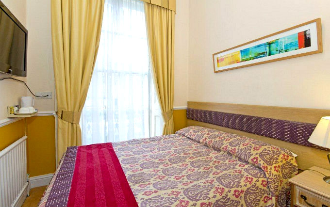 A comfortable double room at Admiral Hotel London