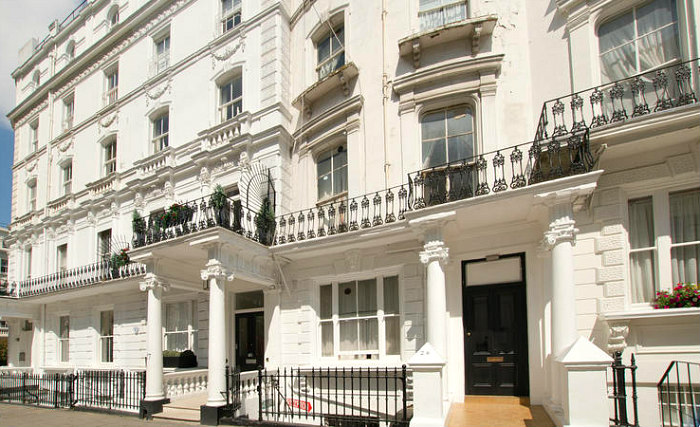 Central Hostel is situated in a prime location in Bayswater