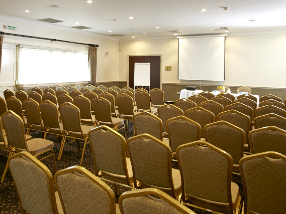 Une zone collective à Best Western Cumberland Hotel