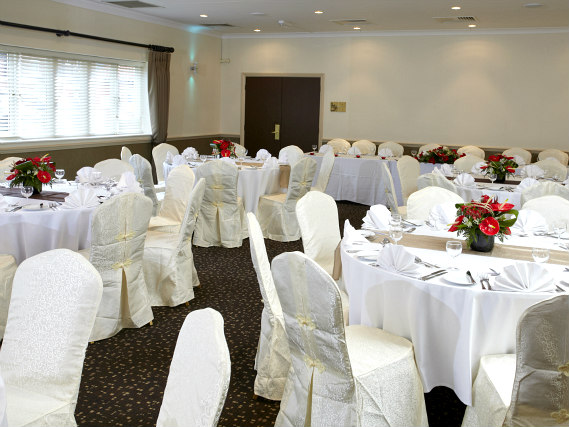 Une zone collective à Best Western Cumberland Hotel