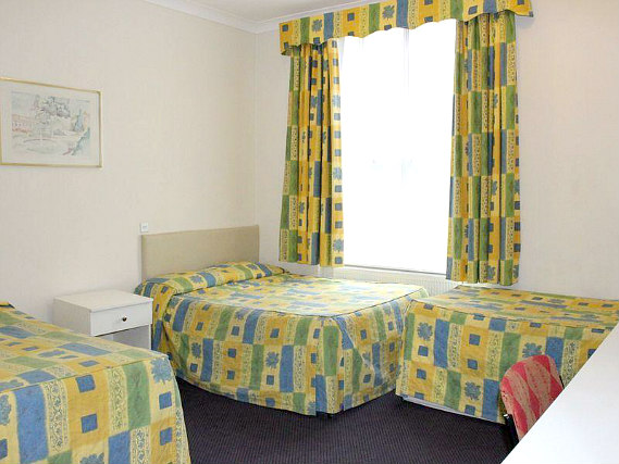 Quad rooms at Grantly Hotel London are the ideal choice for groups of friends or families