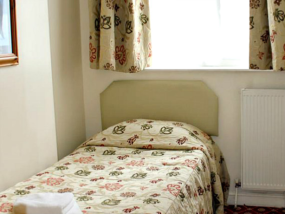 Single rooms at Grantly Hotel London provide privacy