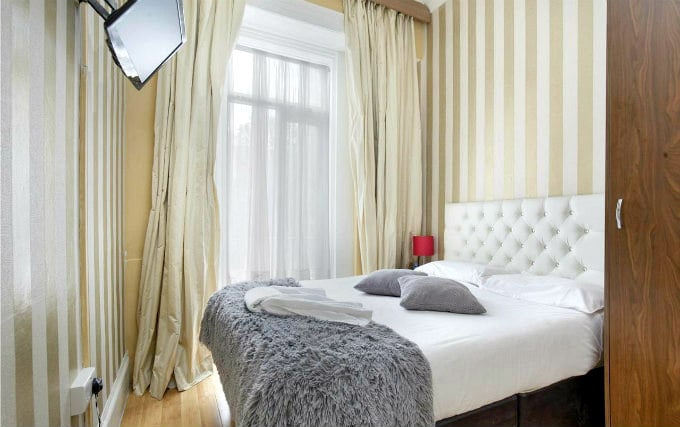 A comfortable double room at The London Paddington Hotel