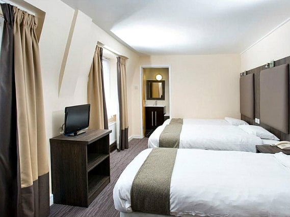 Quad rooms at Hotel Lily are the ideal choice for groups of friends or families