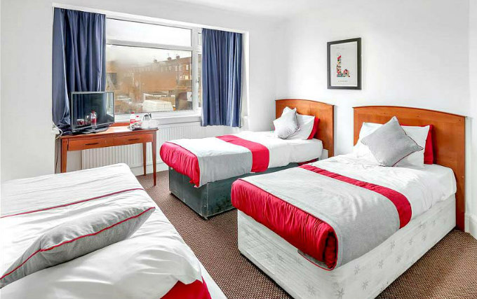 quad room at The Elstree Inn