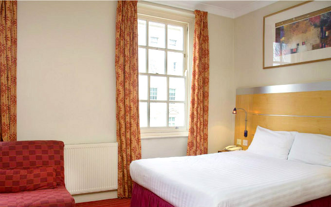 A double room at Comfort Inn Victoria