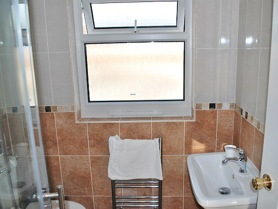 Bathroom at West London Annexe Rooms