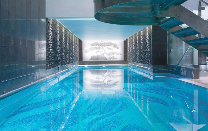 Swimmingpool at Langham Hotel London