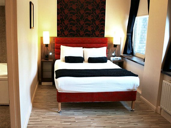 A typical double room at Vauxhall Hotel