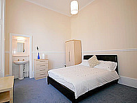 A Typical Double Ensuite Room at Onslow Guest House