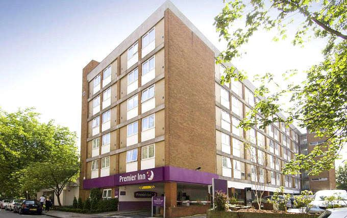 An exterior view of Holiday Inn Hampstead