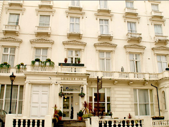 Leisure Inn London is situated in a prime location in Bayswater close to Queensway