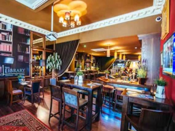 A place to eat at Links Hotel