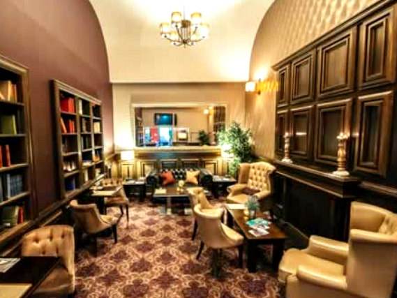 Relax in the lounge at Links Hotel