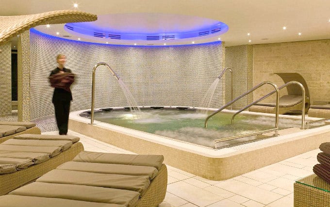 Swimmingpool at Sofitel Heathrow