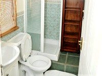 Shared bathroom at Remex Lodges