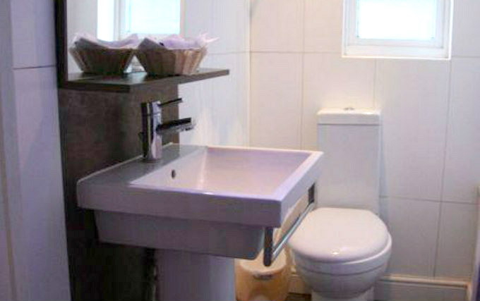 A typical bathroom at Kingsway Park Hotel at Park Avenue