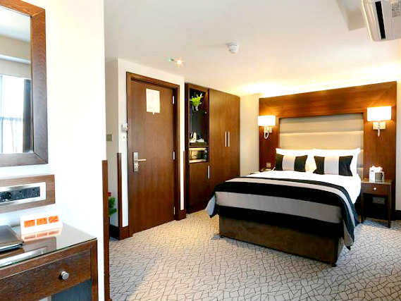A double room at Paddington Court Rooms is perfect for a couple