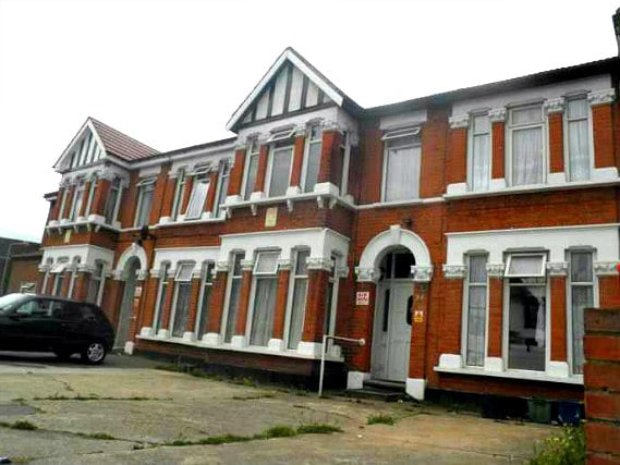 Roop B&B is situated in a prime location in Ilford close to Emirates Stadium