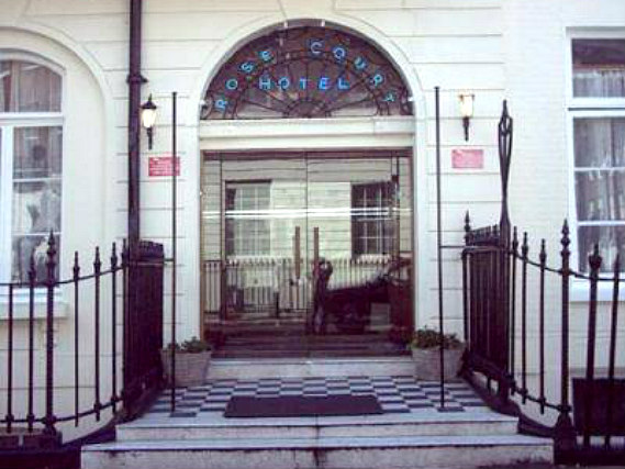 Rose Court Marble Arch is situated in a prime location in Marble Arch close to Marble Arch