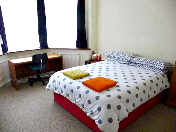 A typical room at Golders Green Rooms