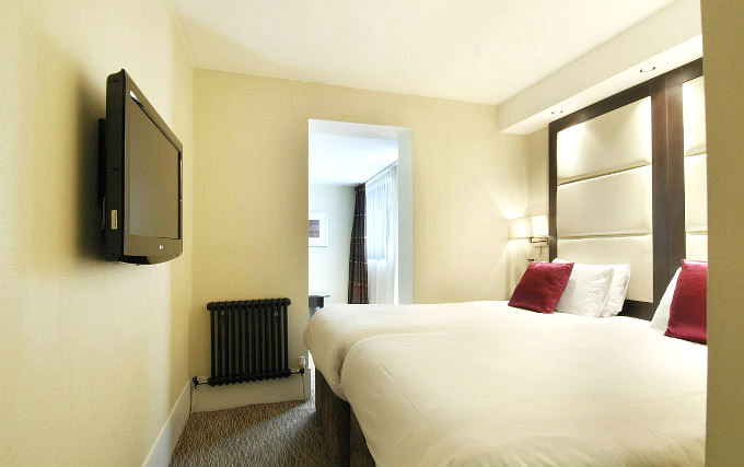Twin room at Grand Royale London Hyde Park