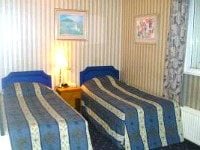 A typical twin room at Chelsea Lodge Hotel