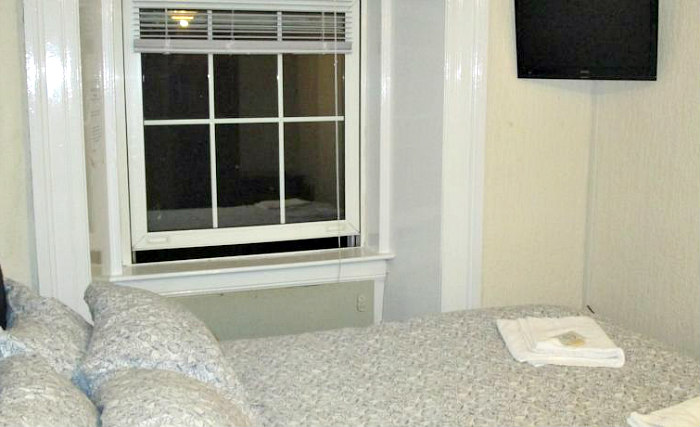 A double room at St Enoch Hotel is perfect for a couple