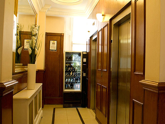 Common areas at Pembridge Palace Hotel London