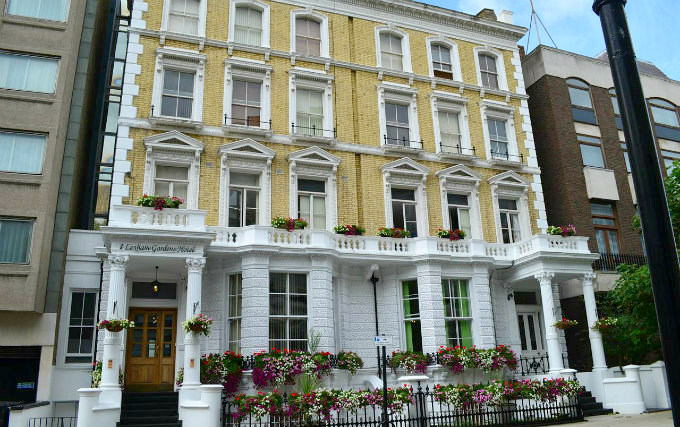 The exterior of Shellbourne Hotel