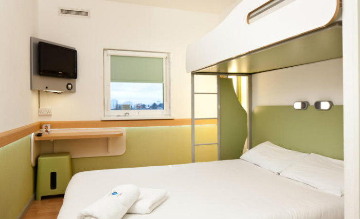 Get a good night's sleep in your comfortable room at Ibis Budget Hotel Glasgow