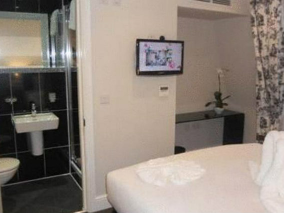 A double room at Russell Court Hotel London is perfect for a couple