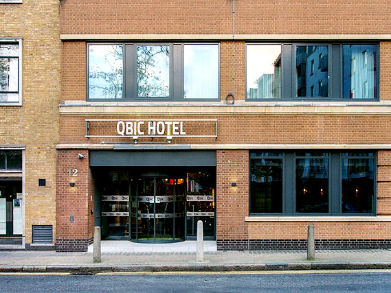 Qbic Hotel London City is situated in a prime location in Aldgate close to Brick Lane