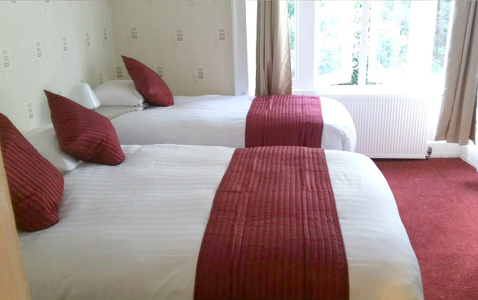 A comfortable triple room at Garth Hotel