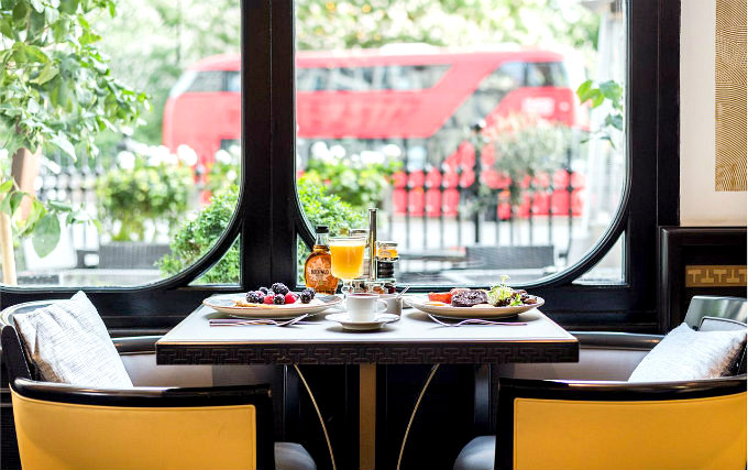 Enjoy a great breakfast at Baglioni Hotel