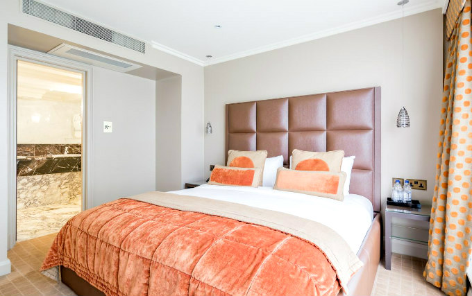 A comfortable double room at Radisson Edwardian Heathrow Hotel