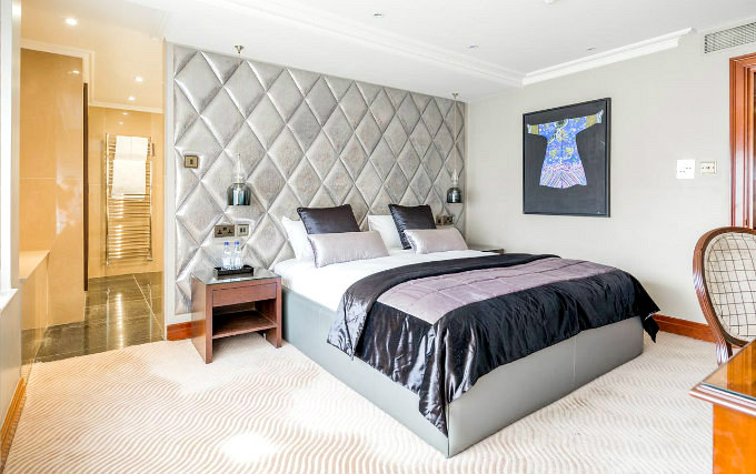 A double room at Radisson Edwardian Heathrow Hotel