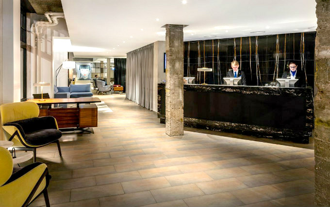 You will receive a friendly welcome from Reception at the hotel