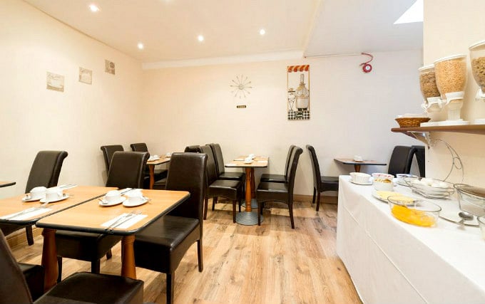 Enjoy a great breakfast at Golders Green Hotel London