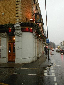 Get a taste of traditional England at the King William Hotel