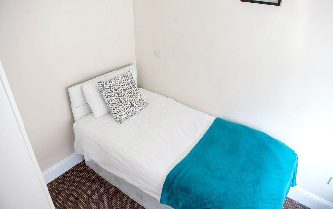 A comfortable single room at King William Hotel