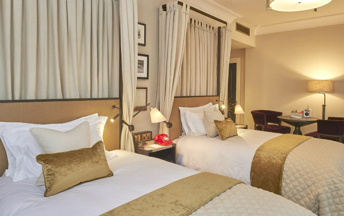 A twin room at Le Meridien Russell