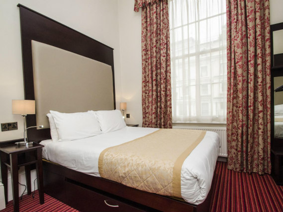 Get a good night's sleep in your comfortable room at Reem Hotel